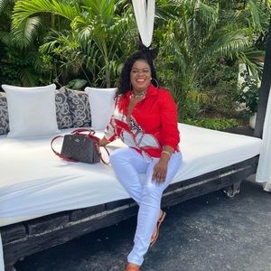 Meet your Posher, Nadege